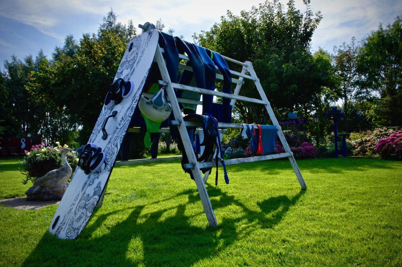 B&B Op Landgoed Koepeltjesplaats Gaast エクステリア 写真
