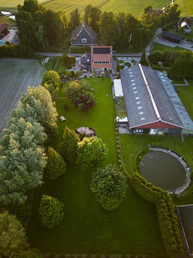 B&B Op Landgoed Koepeltjesplaats Gaast エクステリア 写真
